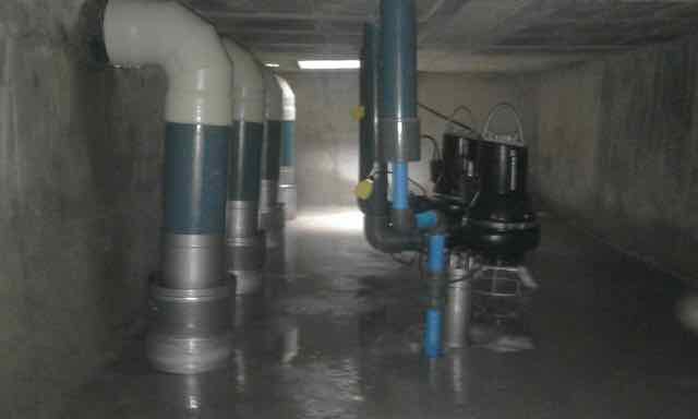 Sump in concrete rainwater storage tank 